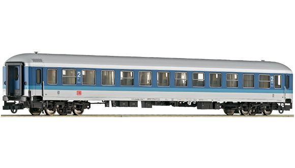Passenger car 2nd class in Interregio livery<br /><a href='images/pictures/Roco/64432.jpg' target='_blank'>Full size image</a>